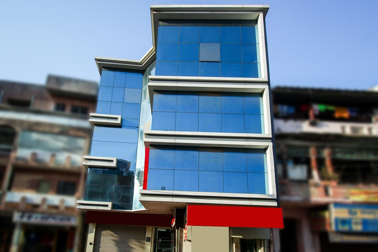 فَدودارا New Rajdhani Hotel المظهر الخارجي الصورة