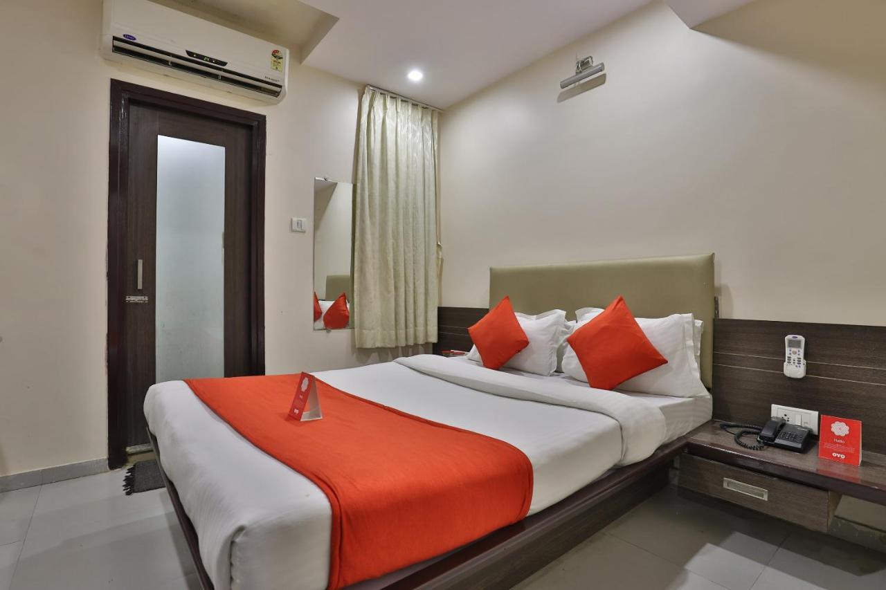 فَدودارا New Rajdhani Hotel المظهر الخارجي الصورة