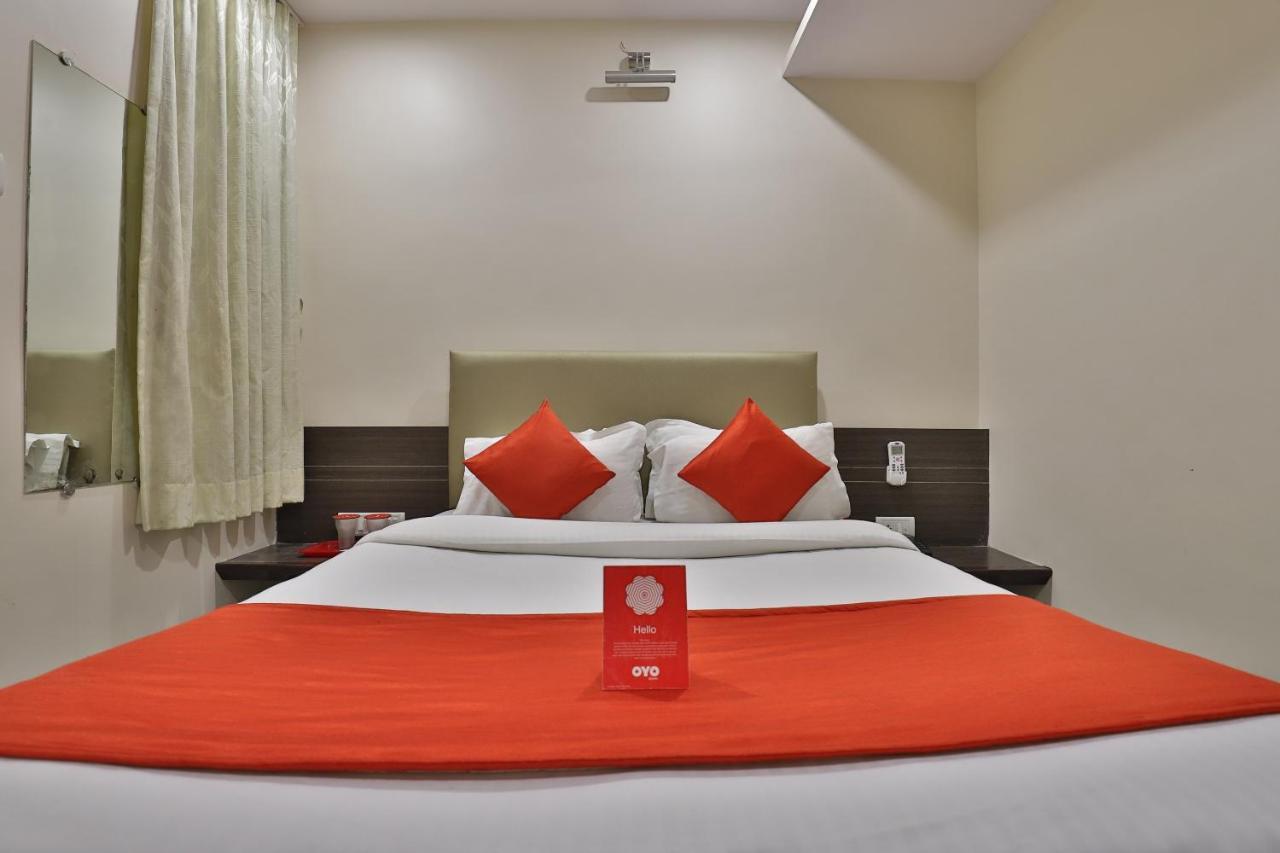 فَدودارا New Rajdhani Hotel المظهر الخارجي الصورة