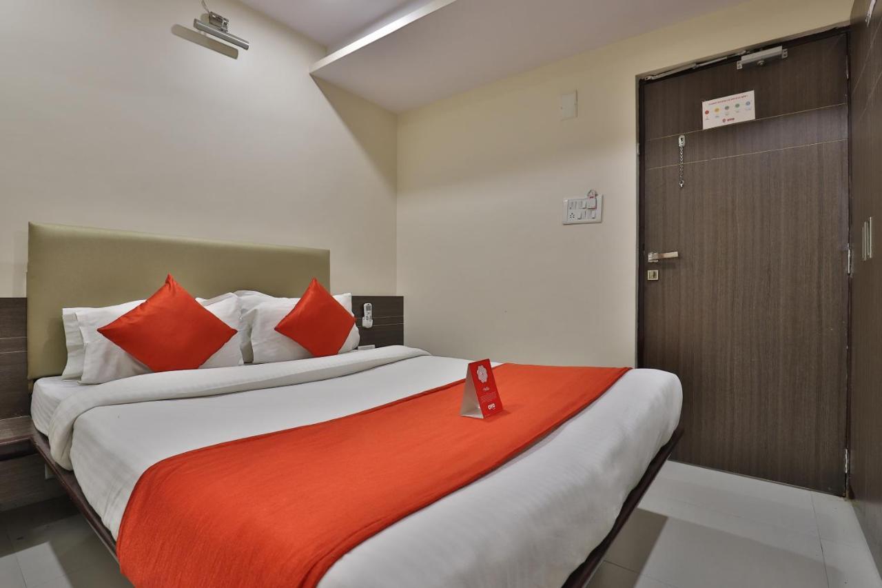 فَدودارا New Rajdhani Hotel المظهر الخارجي الصورة