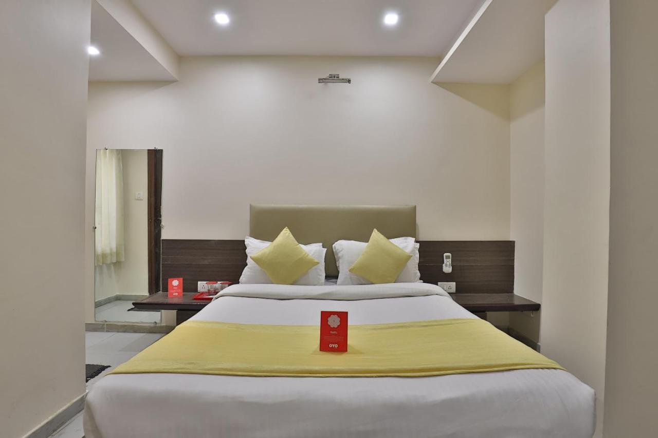 فَدودارا New Rajdhani Hotel المظهر الخارجي الصورة